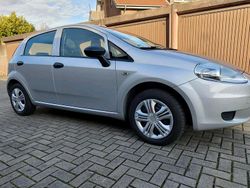 Grau Gebraucht 2013 Fiat Punto Kleinwagen | 2.300 € (Fairer Preis)