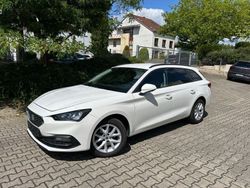 Weiß Gebraucht 2023 Seat Leon Style Limousine | 19.980 € (Superpreis)
