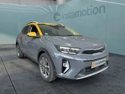 Grau Gebraucht 2023 Kia Stonic Spirit SUV | 23.490 € (Fairer Preis)