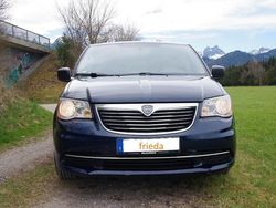Blau Gebraucht 2012 Lancia Voyager Silver Van / Kleinbus | 7.289 € (Fairer Preis)