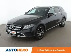 Schwarz Gebraucht 2020 Mercedes E220 Limousine | 30.200 € (Guter Preis)