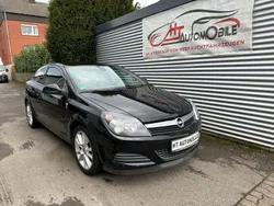 Schwarz Gebraucht 2010 Opel Astra GTC Limousine | 3.899 € (Fairer Preis)