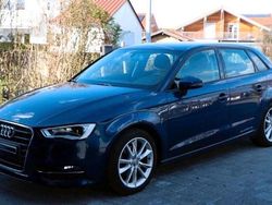 Blau Gebraucht 2016 Audi A3 Sport Limousine | 13.999 € (Etwas zu teuer)