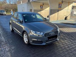 Grau Gebraucht 2018 Audi A1 Sportback Basis Kleinwagen | 12.900 € (Fairer Preis)