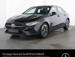 Lack kosmosschwarz Gebraucht 2024 Mercedes A200 Limousine | 31.850 € (Etwas zu teuer)