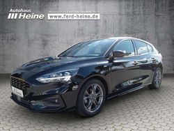 Agate black metallic Gebraucht 2022 Ford Focus ST-Line Limousine | 21.900 € (Etwas zu teuer)