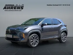 Marlingrau metallic (metallic) Gebraucht 2023 Toyota Yaris Hybrid Team SUV | 26.890 € (Etwas zu teuer)