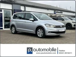 Silber Gebraucht 2019 VW Touran Comfortline Van / Kleinbus | 15.980 € (Superpreis)