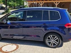 Blau Gebraucht 2020 VW Touran Highline Van / Kleinbus | 26.550 € (Guter Preis)