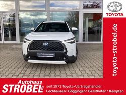 Schneeweiß Gebraucht 2023 Toyota Corolla Cross Team SUV | 31.980 € (Guter Preis)
