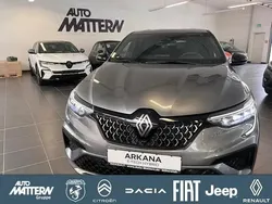 Grau Neu 2024 Renault Arkana Zen SUV | 28.989 €