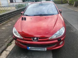 Rot Gebraucht 2004 Peugeot 206 CC Cabrio | 1.200 €