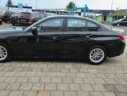 Schwarz Gebraucht 2022 BMW 320 Advantage Limousine | 21.950 € (Teuer)