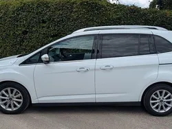Weiß Gebraucht 2016 Ford Grand C-Max Titanium Van / Kleinbus | 12.500 € (Fairer Preis)
