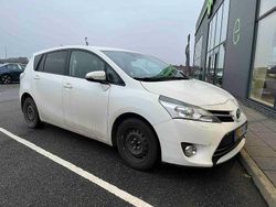 Weiß Gebraucht 2017 Toyota Verso Basis Van / Kleinbus | 3.333 € (Superpreis)