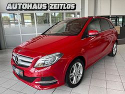 Rot Gebraucht 2016 Mercedes B250e Van / Kleinbus | 12.890 €