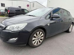 Graphitschwarz/carbon flt bla Gebraucht 2012 Opel Astra Limousine | 2.750 € (Superpreis)