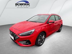 Rot Gebraucht 2024 Hyundai i30 Trend Limousine | 22.990 € (Guter Preis)