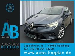 Grau Gebraucht 2021 Renault Clio V Intens Limousine | 12.880 € (Fairer Preis)