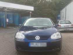 Blau Gebraucht 2005 VW Golf V Limousine | 2.950 € (Guter Preis)