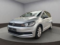 Silber Gebraucht 2015 VW Touran Comfortline Van / Kleinbus | 10.800 €