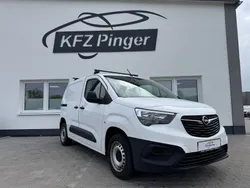 Weiß Gebraucht 2019 Opel Combo Selection Van / Kleinbus | 11.499 € (Fairer Preis)