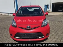 Rot Gebraucht 2012 Toyota Aygo Cool Kleinwagen | 2.990 € (Fairer Preis)
