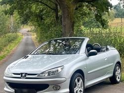Silber Gebraucht 2003 Peugeot 206 CC Cabrio | 1.750 € (Etwas zu teuer)