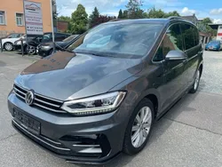 Grau Gebraucht 2018 VW Touran Highline Van / Kleinbus | 15.999 € (Guter Preis)