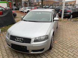 Silber Gebraucht 2004 Audi A3 Attraction Limousine | 2.222 € (Fairer Preis)