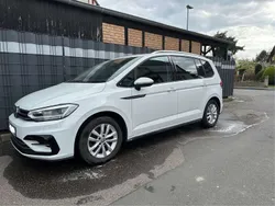 Weiß Gebraucht 2016 VW Touran Highline Van / Kleinbus | 15.500 € (Fairer Preis)