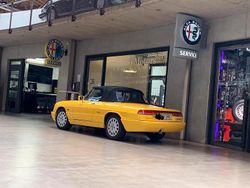 Gelb Gebraucht 1994 Alfa Romeo Spider Cabrio | 30.000 €