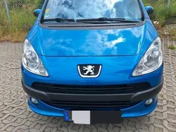 Blau Gebraucht 2007 Peugeot 1007 Kleinwagen | 2.300 €