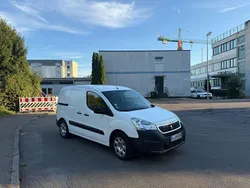 Weiß Gebraucht 2017 Peugeot Partner Van / Kleinbus | 6.290 €