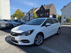 Schneeweiss/olympic/summit whi Gebraucht 2021 Opel Astra Edition Kombi | 10.997 € (Guter Preis)
