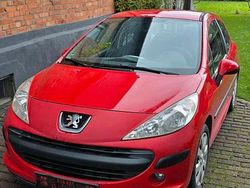 Rot Gebraucht 2006 Peugeot 207 Limousine | 1.750 € (Etwas zu teuer)