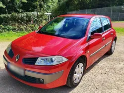 Rot Gebraucht 2007 Renault Mégane II Limousine | 2.700 € (Etwas zu teuer)