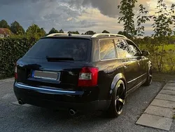 Blau Gebraucht 2002 Audi A4 Kombi | 3.850 € (Teuer)