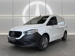 Weiß Gebraucht 2023 Mercedes Citan 110 Van / Kleinbus | 20.825 € (Fairer Preis)