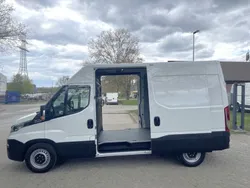 Weiss Gebraucht 2016 Iveco Daily Van | 13.923 € (Fairer Preis)