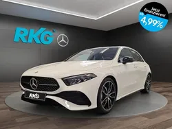 Weiß Gebraucht 2025 Mercedes A200 AMG Limousine | 41.780 €