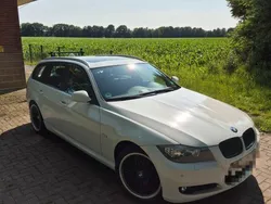 Weiß Gebraucht 2012 BMW 318 Kombi | 6.249 € (Fairer Preis)