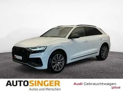 Gletscherweiß metallic Gebraucht 2021 Audi Q8 S-Line SUV | 68.730 € (Etwas zu teuer)