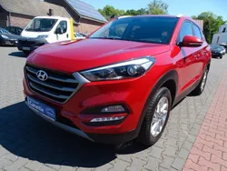 Rot Gebraucht 2016 Hyundai Tucson Trend SUV | 14.490 € (Fairer Preis)