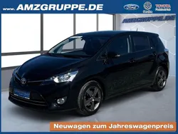 Mystic schwarz met Gebraucht 2015 Toyota Verso Executive Van / Kleinbus | 14.390 € (Fairer Preis)