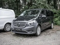 Schwarz Gebraucht 2022 Mercedes Vito Van / Kleinbus | 39.750 €