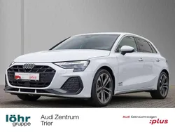 Gletscherweiß metallic Gebraucht 2024 Audi A3 Sportback S-Line Limousine | 36.890 € (Fairer Preis)