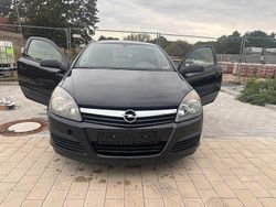 Schwarz Gebraucht 2005 Opel Astra GTC Kleinwagen | 4.100 € (Teuer)