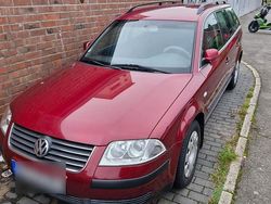 Violet Gebraucht 2001 VW Passat Kombi | 1.800 € (Fairer Preis)