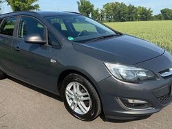 Grau Gebraucht 2013 Opel Astra Kombi | 3.950 € (Guter Preis)